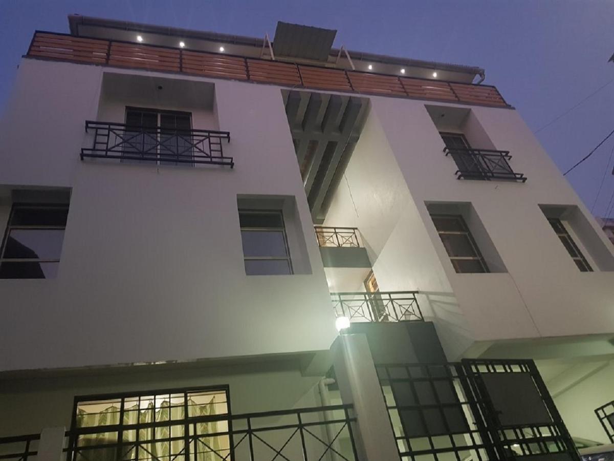 Rockski Boutique Bed & Breakfast 실롱 외부 사진