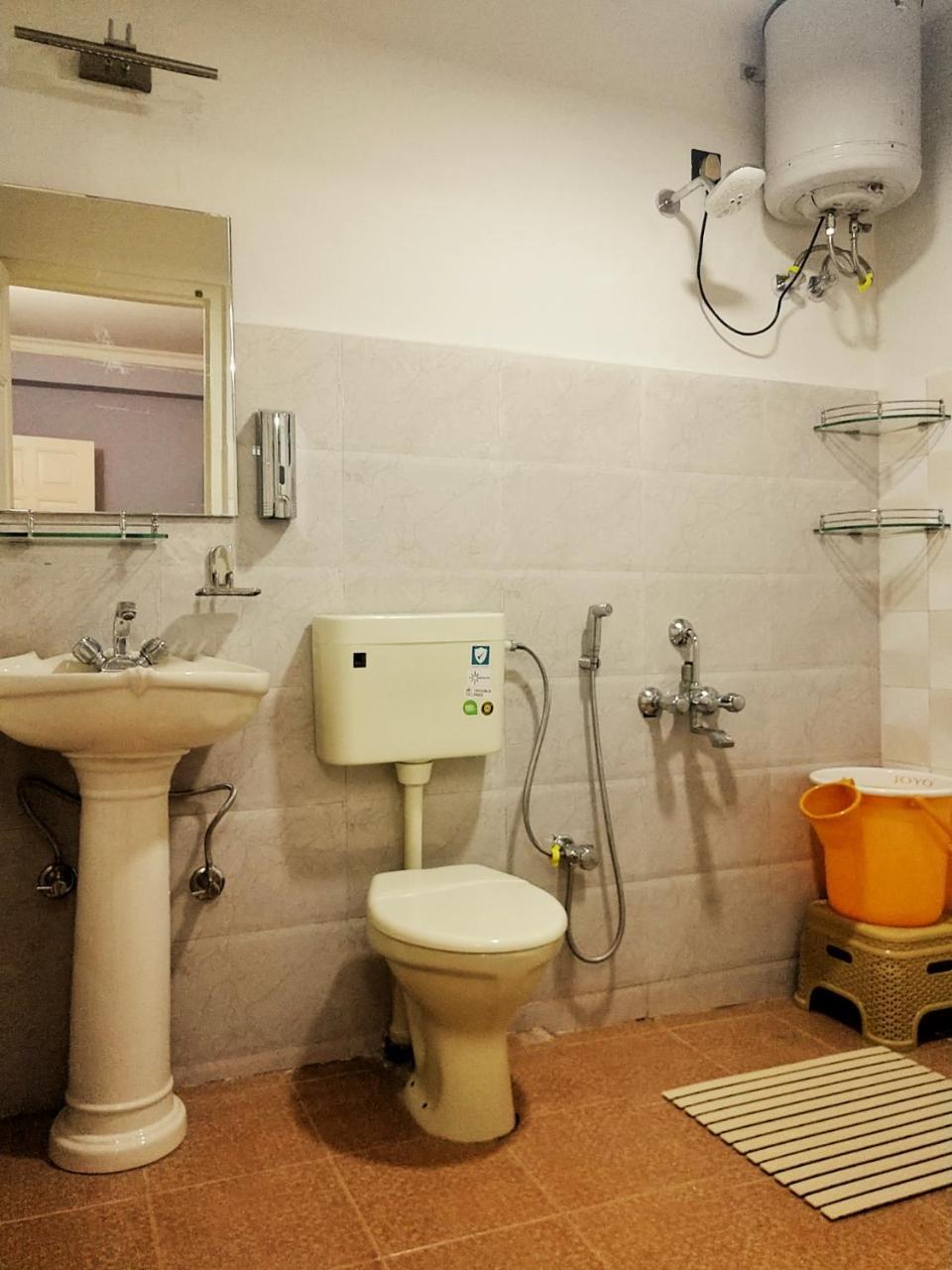 Rockski Boutique Bed & Breakfast 실롱 외부 사진