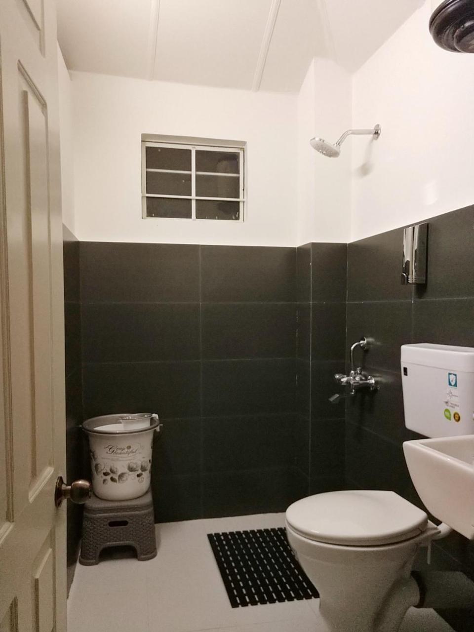 Rockski Boutique Bed & Breakfast 실롱 외부 사진