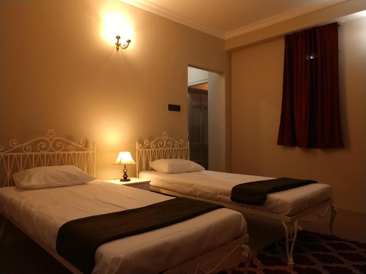 Rockski Boutique Bed & Breakfast 실롱 외부 사진