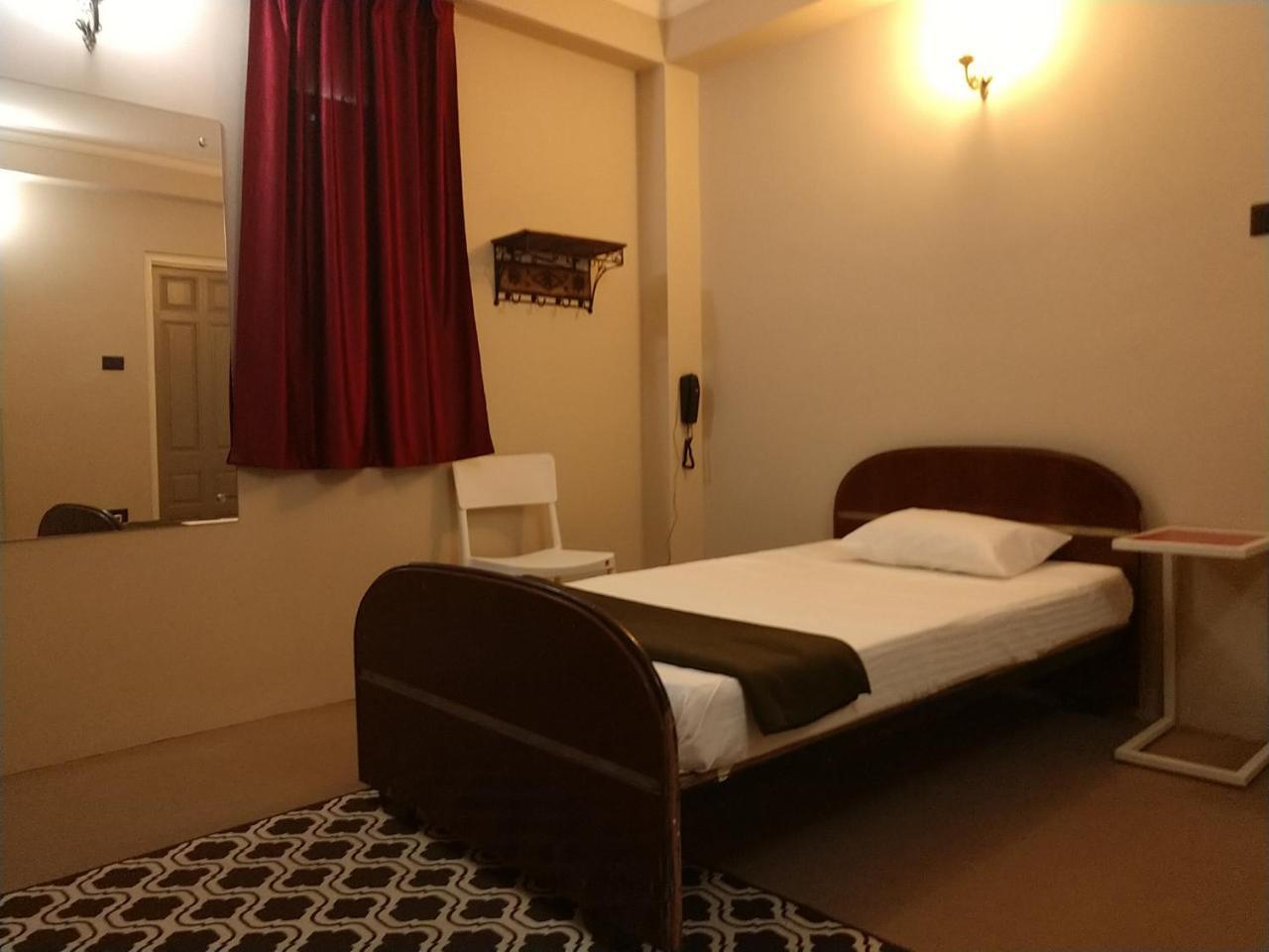 Rockski Boutique Bed & Breakfast 실롱 외부 사진