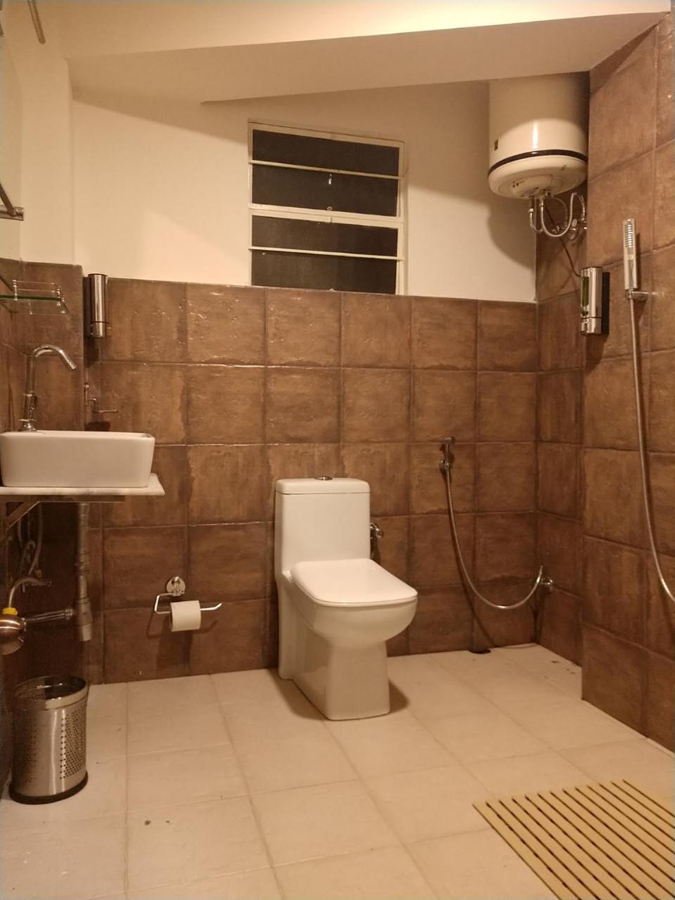 Rockski Boutique Bed & Breakfast 실롱 외부 사진
