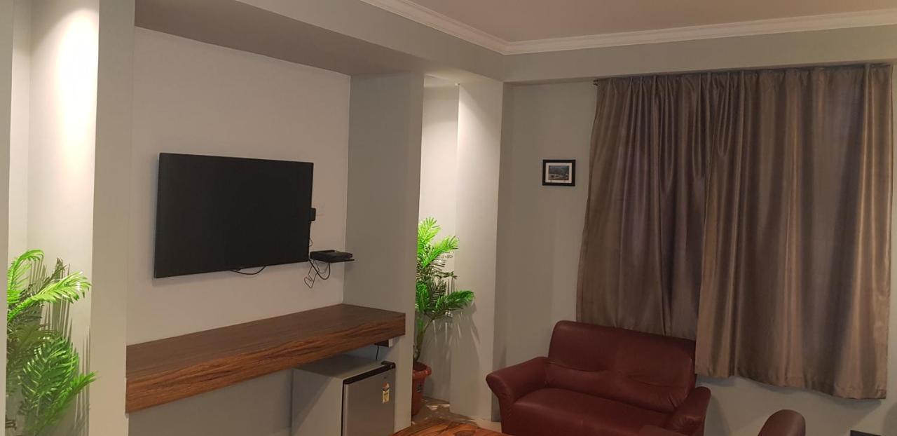 Rockski Boutique Bed & Breakfast 실롱 외부 사진