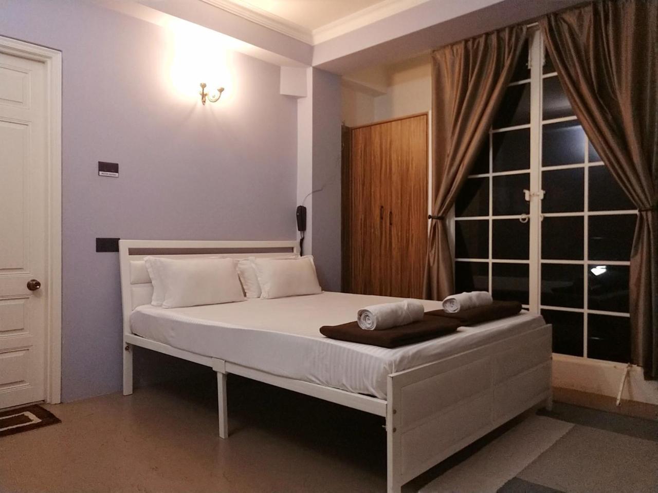 Rockski Boutique Bed & Breakfast 실롱 외부 사진