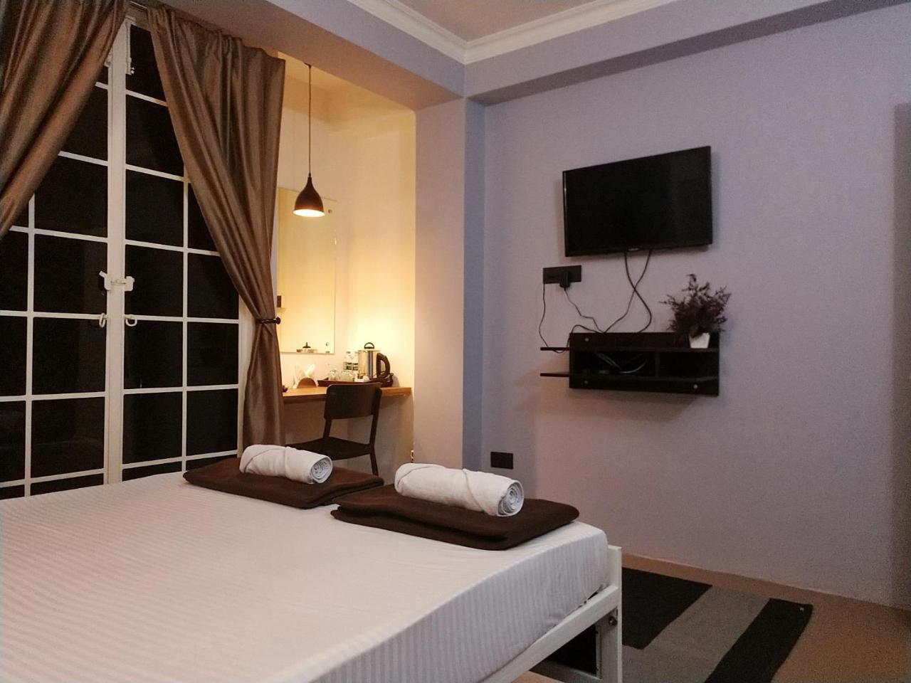 Rockski Boutique Bed & Breakfast 실롱 외부 사진